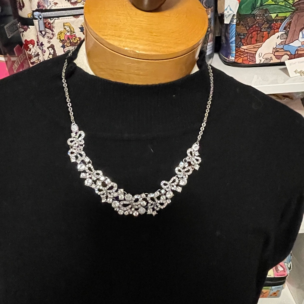 Elegant bow rhinestone Necklace